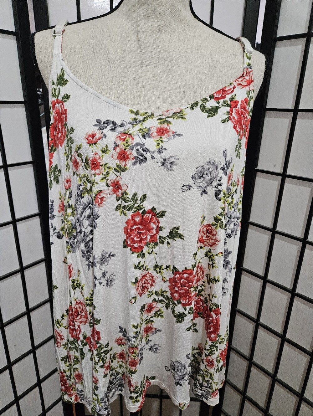 Torrid Size 1 (16/18) Garden Rose Soft Swing Cami  Adjustable Strap Top
